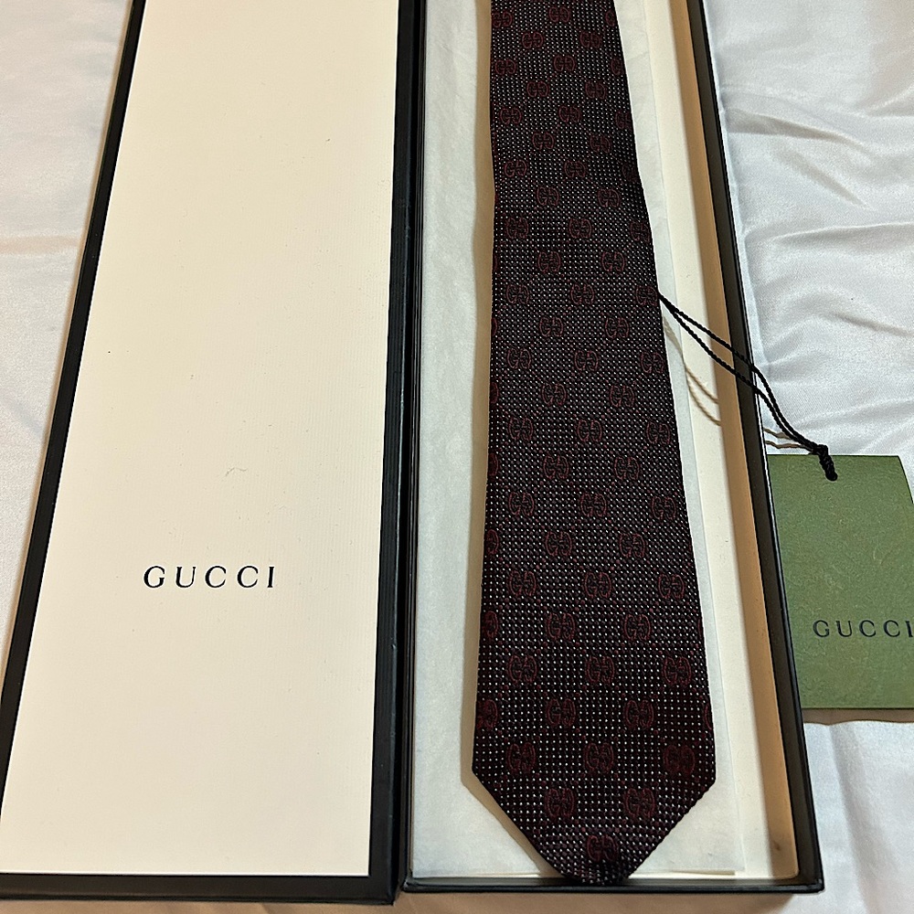 Brand New Gucci Tie (with Tags and Gift Box)